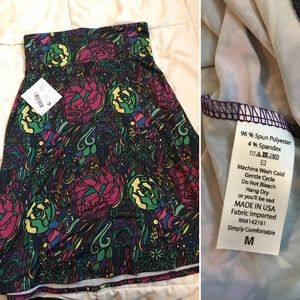 BNWT Medium Lularoe Azure Floral Pattern
